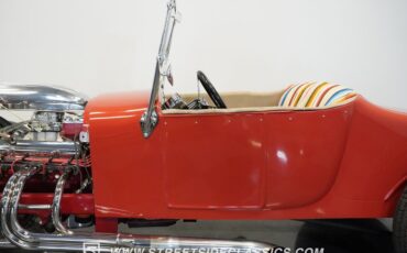 Unknown-T-bucket-1927-Red-Tan-30