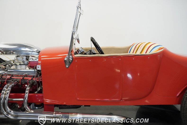 Unknown-T-bucket-1927-Red-Tan-30