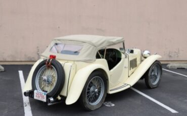 Unknown-Tc-1948-Ivory-Green-3