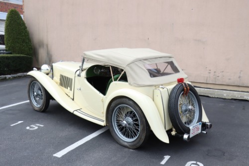 Unknown-Tc-1948-Ivory-Green-4