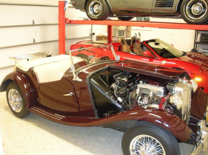 Unknown-Td-1951-BurgundyTan-Top-Tan-1