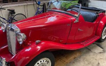 Unknown-Td-1951-Red