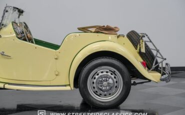 Unknown-Td-1952-Beige-Green-13