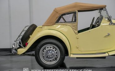 Unknown-Td-1952-Beige-Green-22