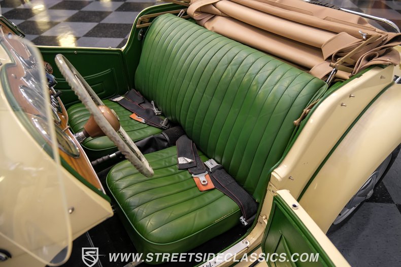 Unknown-Td-1952-Beige-Green-7