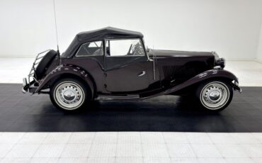 Unknown-Td-1952-Black-Cherry-Black-11