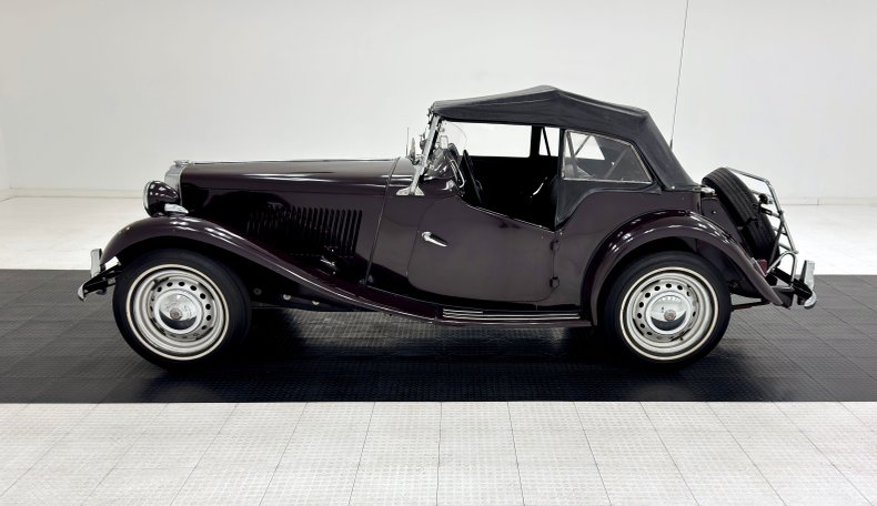 Unknown-Td-1952-Black-Cherry-Black-5