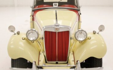 Unknown-Td-1952-Pale-Yellow-Red-10