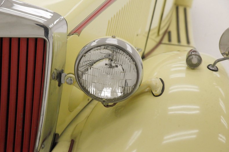 Unknown-Td-1952-Pale-Yellow-Red-17