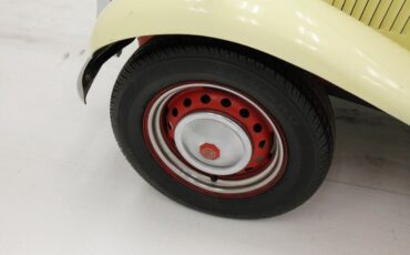 Unknown-Td-1952-Pale-Yellow-Red-22