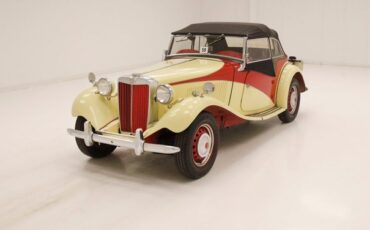 Unknown-Td-1952-Pale-Yellow-Red