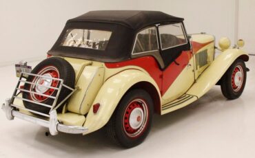 Unknown-Td-1952-Pale-Yellow-Red-6