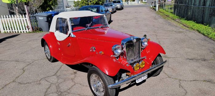 Unknown-Td-1952-Red-11
