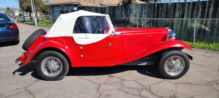 Unknown-Td-1952-Red-2