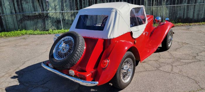 Unknown-Td-1952-Red-3