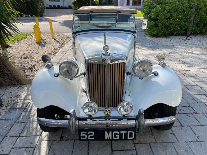 Unknown-Td-1952-White-14