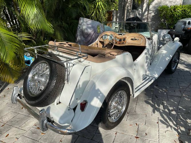 Unknown-Td-1952-White-4