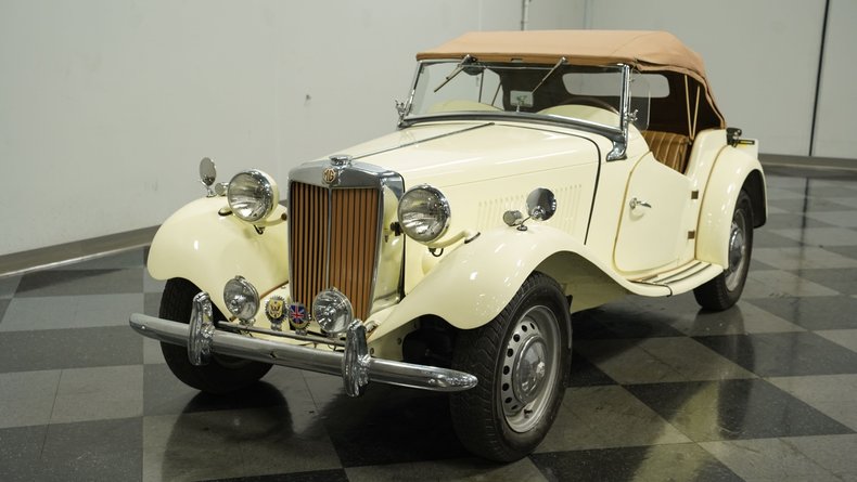Unknown-Td-1953-Cream-Tan-3
