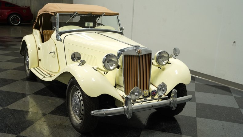 Unknown-Td-1953-Cream-Tan-30