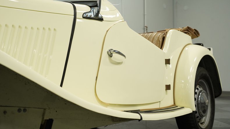 Unknown-Td-1953-Cream-Tan-32