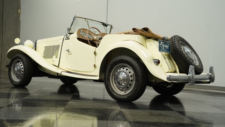 Unknown-Td-1953-Cream-Tan-35