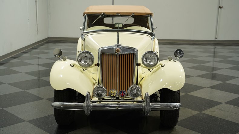 Unknown-Td-1953-Cream-Tan-42