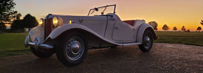 Unknown-Td-1953-White