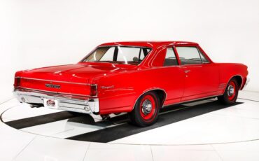 Unknown-Tempest-1964-Grenadier-Red-Red-31