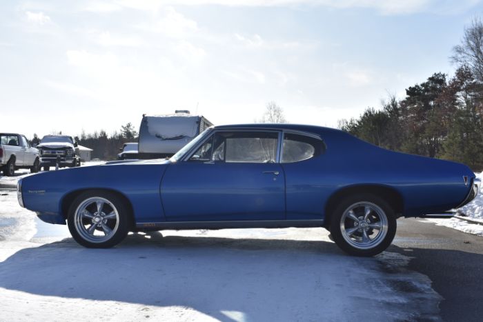 Unknown-Tempest-1968-Blue-Black-4
