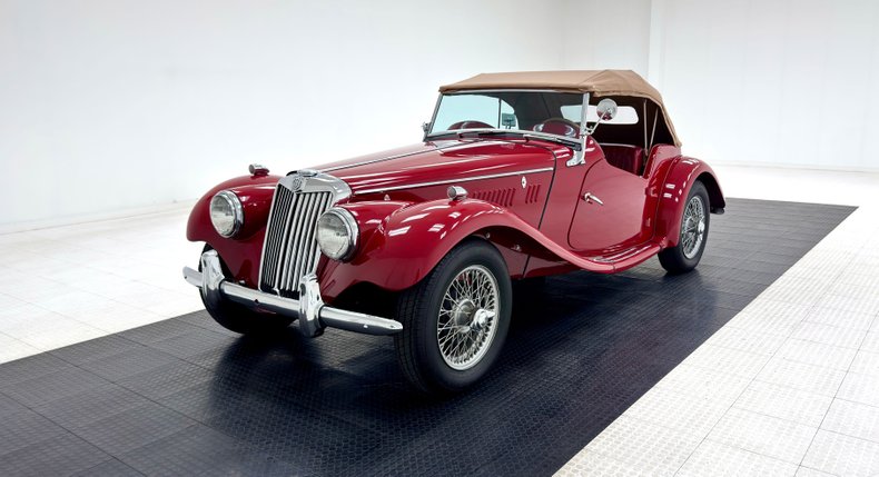 Unknown-Tf-1954-MG-Red-Red