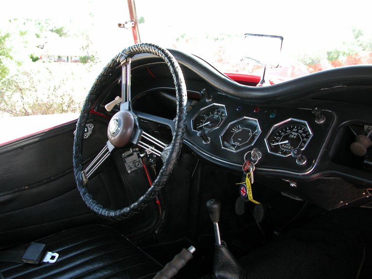 Unknown-Tf1500-1955-Red-black-3