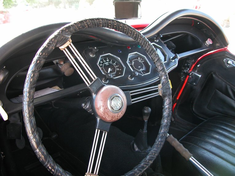 Unknown-Tf1500-1955-Red-black-4