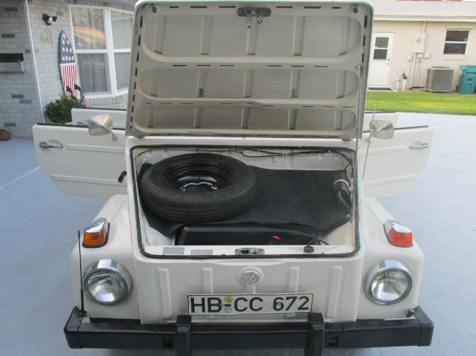 Unknown-Thing-1973-White-5