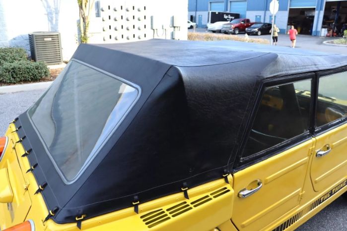 Unknown-Thing-1974-Yellow-Black-5