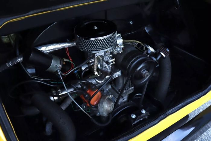 Unknown-Thing-1974-Yellow-Black-6