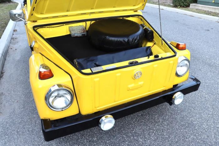 Unknown-Thing-1974-Yellow-Black-7