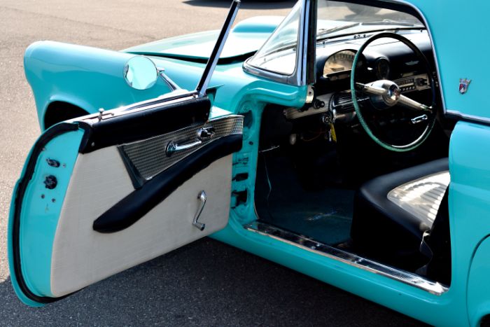 Unknown-Thunderbird-1955-Aqua-15