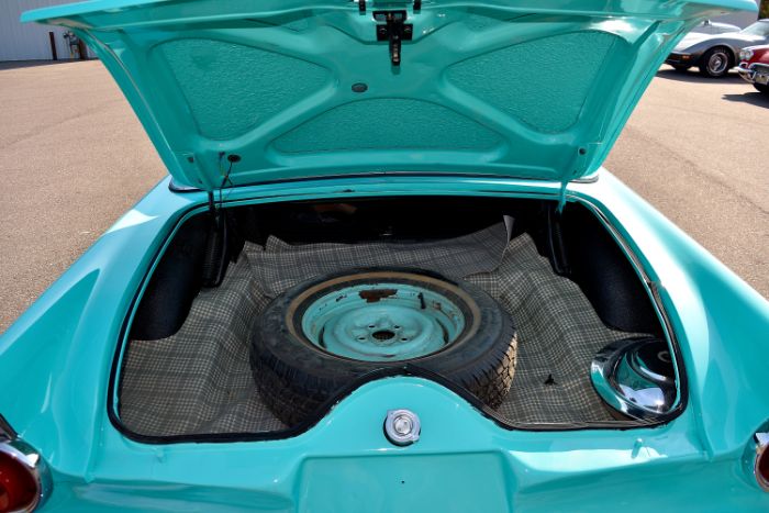 Unknown-Thunderbird-1955-Aqua-22