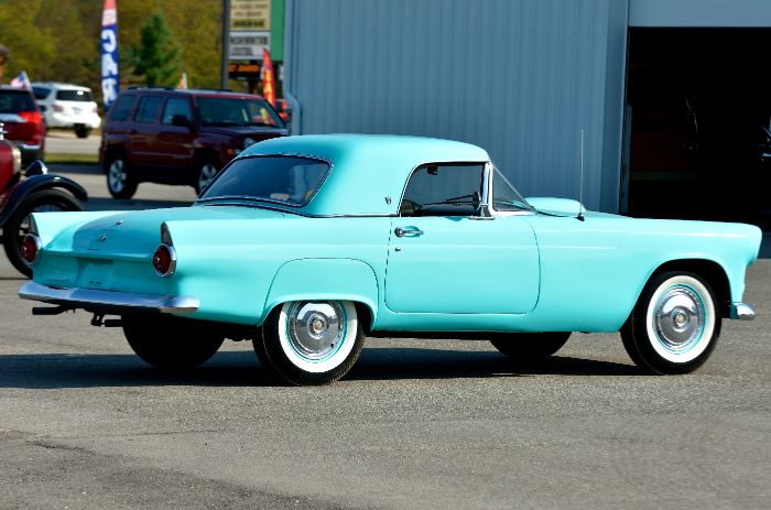 Unknown-Thunderbird-1955-Aqua-7