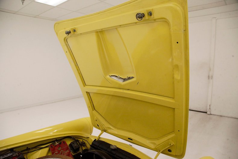 Unknown-Thunderbird-1955-Goldenrod-Yellow-Black-10