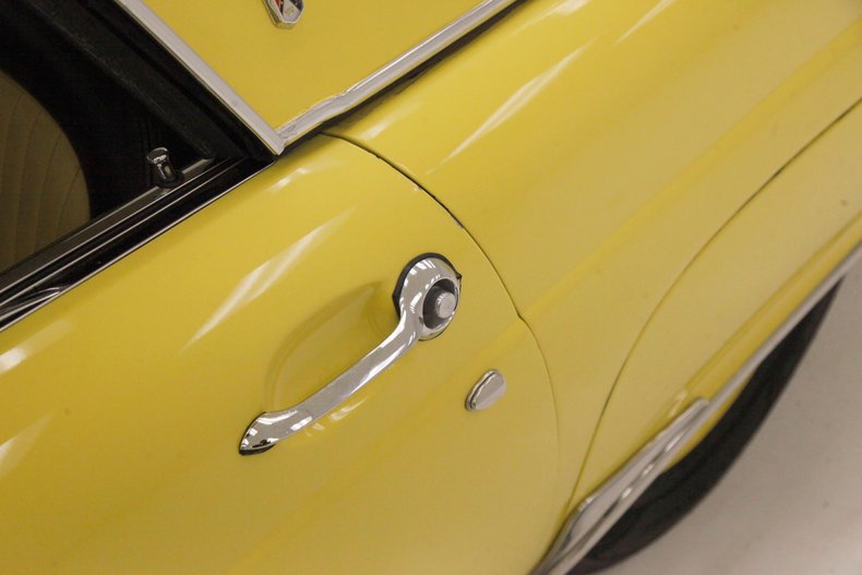 Unknown-Thunderbird-1955-Goldenrod-Yellow-Black-18