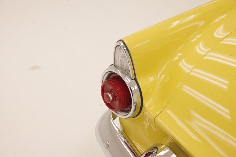 Unknown-Thunderbird-1955-Goldenrod-Yellow-Black-22