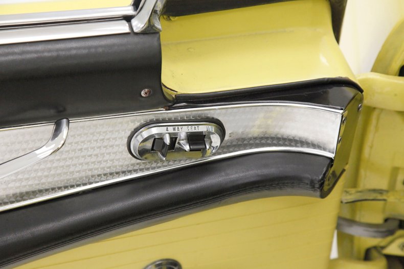 Unknown-Thunderbird-1955-Goldenrod-Yellow-Black-6
