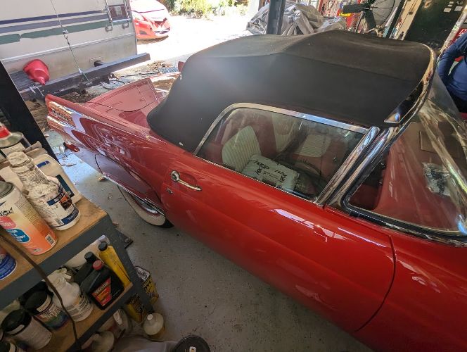 Unknown-Thunderbird-1955-RedBlack-Cloth-Top-RedWhite-1