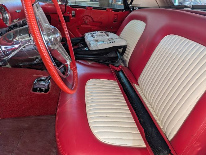 Unknown-Thunderbird-1955-RedBlack-Cloth-Top-RedWhite-8
