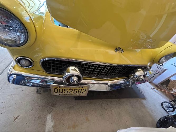 Unknown-Thunderbird-1955-Yellow-Black-11