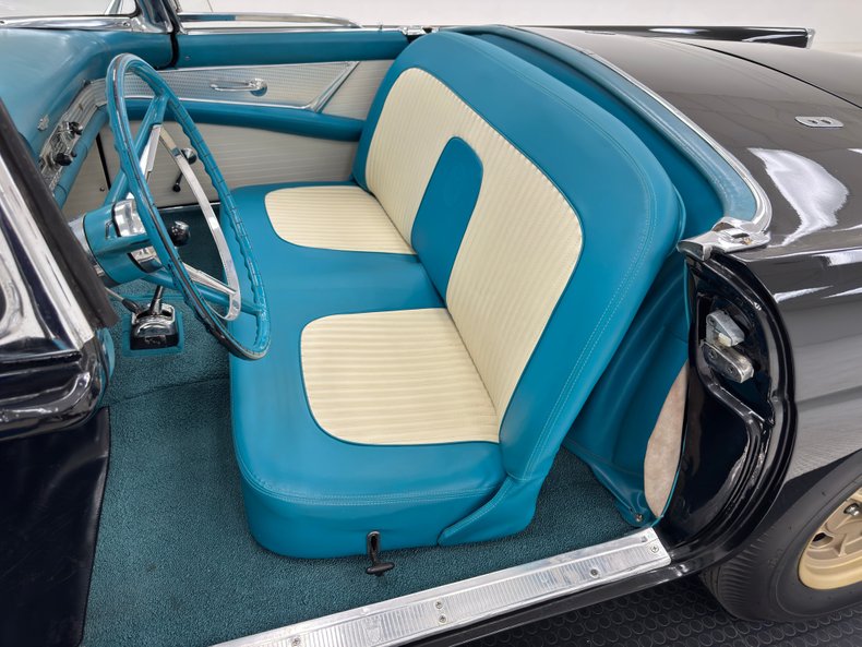 Unknown-Thunderbird-1956-Raven-Black-Peacock-Blue-26