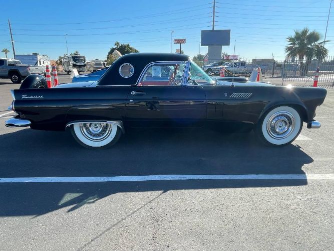 Unknown-Thunderbird-1956-Raven-Black-RedWhite-18