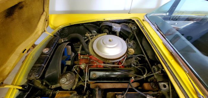 Unknown-Thunderbird-1956-YellowBlack-Top-Black-17