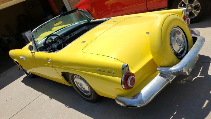 Unknown-Thunderbird-1956-YellowBlack-Top-Black-8